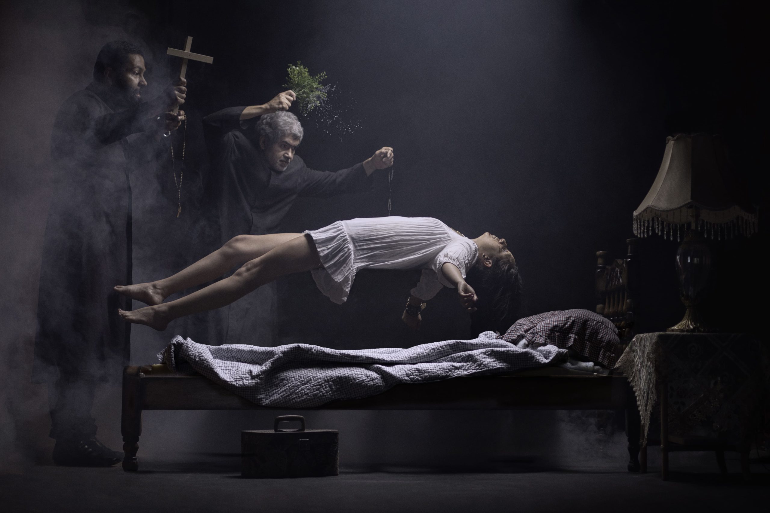 Sebastian Alba Fotografía Comercial Commercial Photography Exorcismo Exorcism